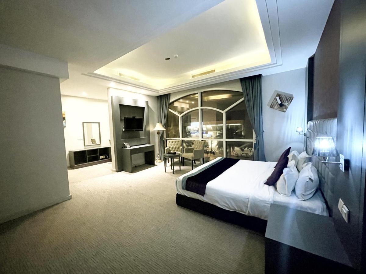 Business Inn Tahlia Hotel Riyad Extérieur photo