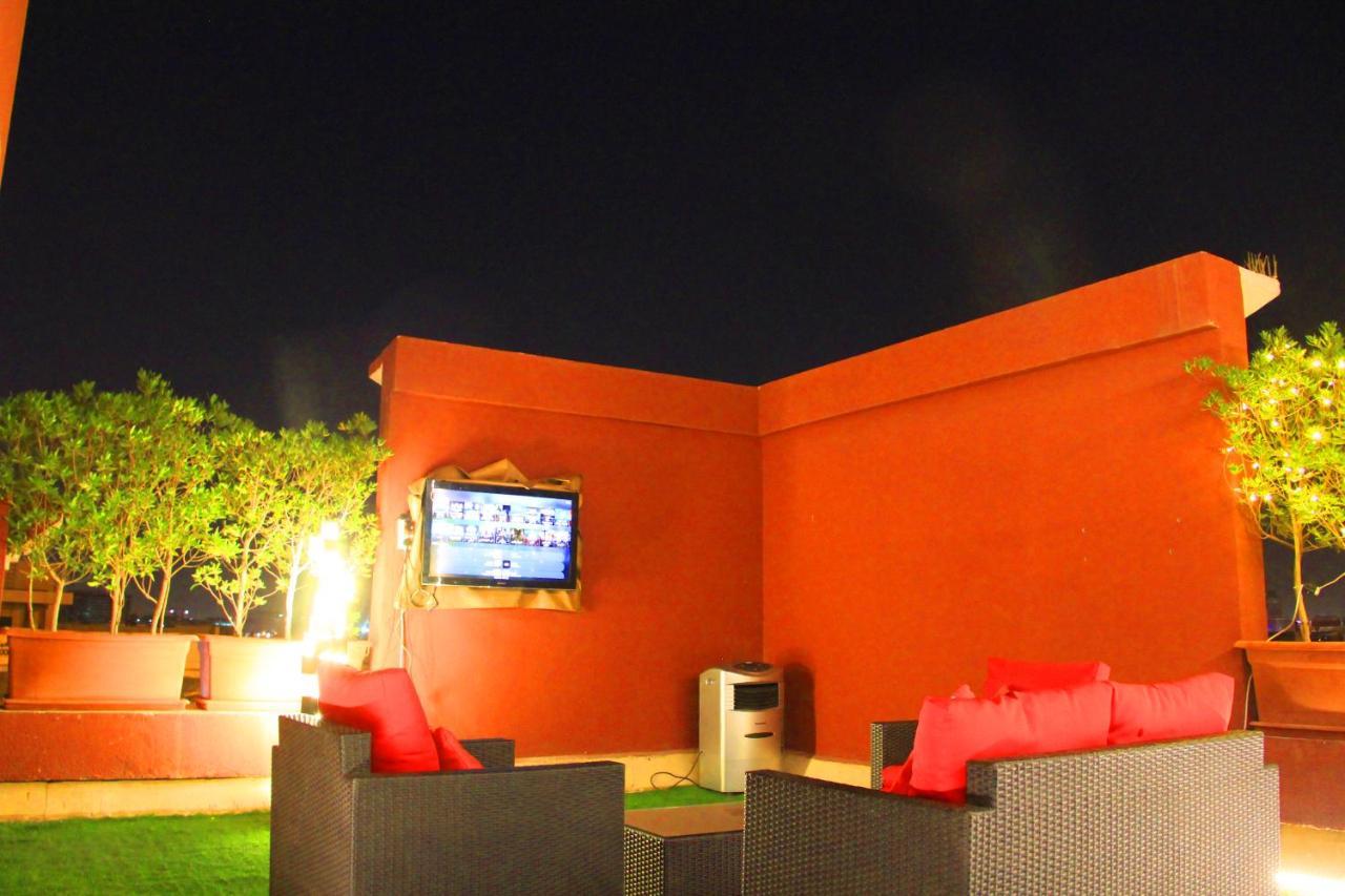 Business Inn Tahlia Hotel Riyad Extérieur photo