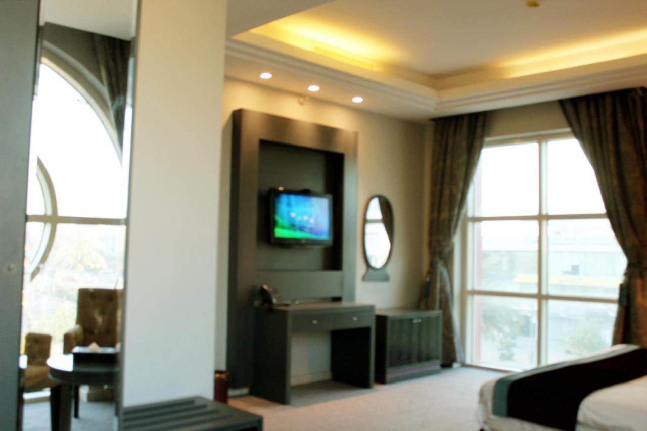 Business Inn Tahlia Hotel Riyad Extérieur photo