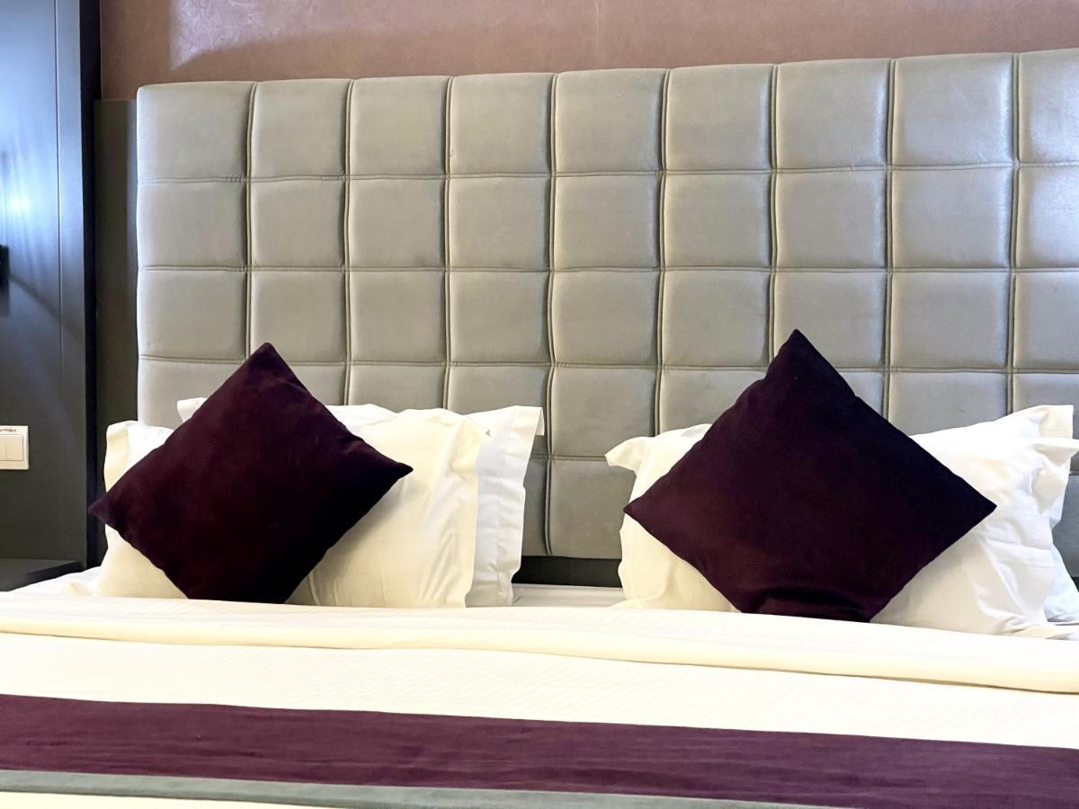 Business Inn Tahlia Hotel Riyad Extérieur photo