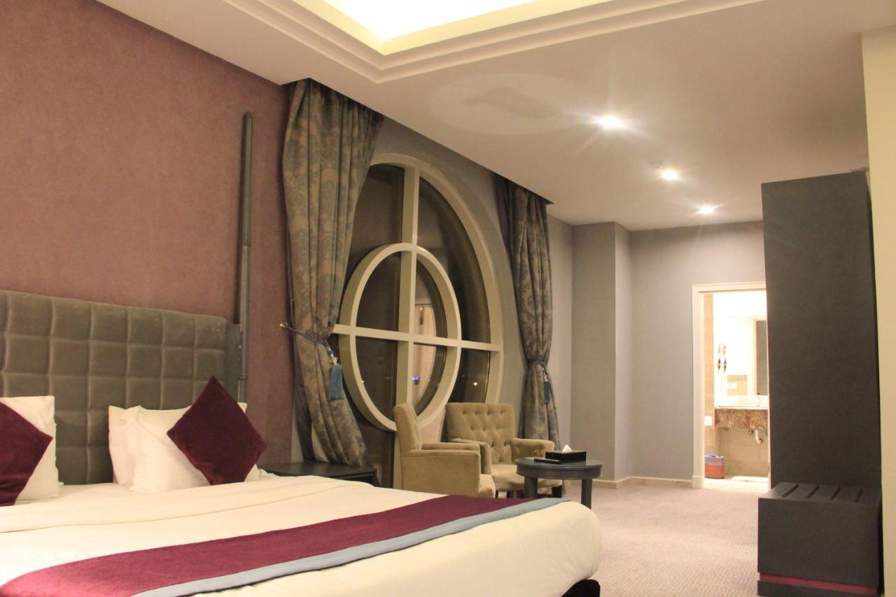 Business Inn Tahlia Hotel Riyad Extérieur photo
