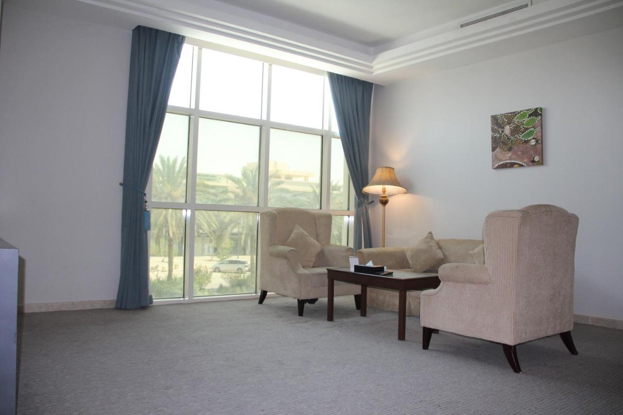 Business Inn Tahlia Hotel Riyad Extérieur photo