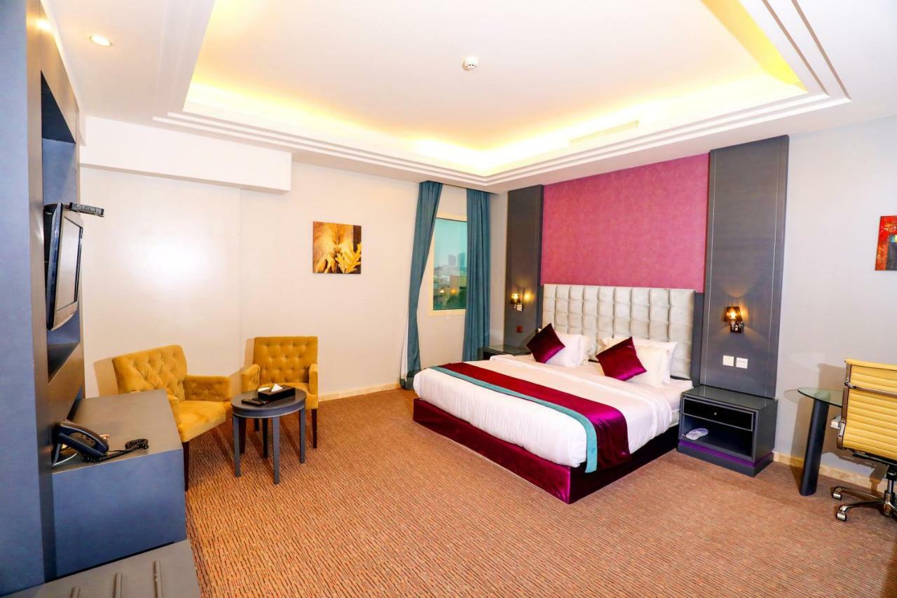 Business Inn Tahlia Hotel Riyad Extérieur photo