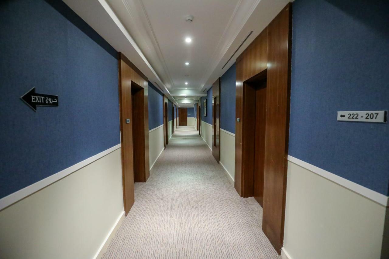 Business Inn Tahlia Hotel Riyad Extérieur photo